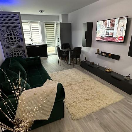 Apartament Lux Bacovia 2 Lägenhet Bacău Exteriör bild