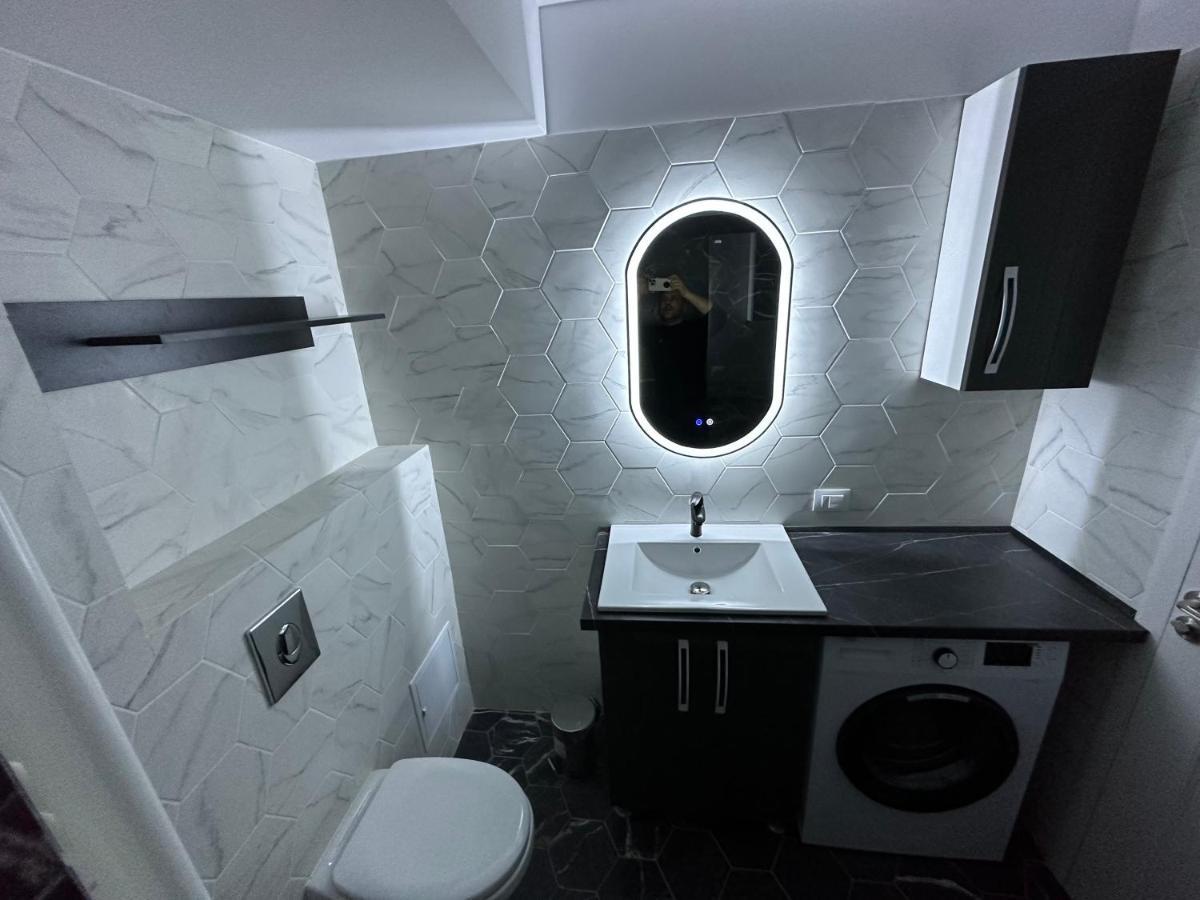 Apartament Lux Bacovia 2 Lägenhet Bacău Exteriör bild
