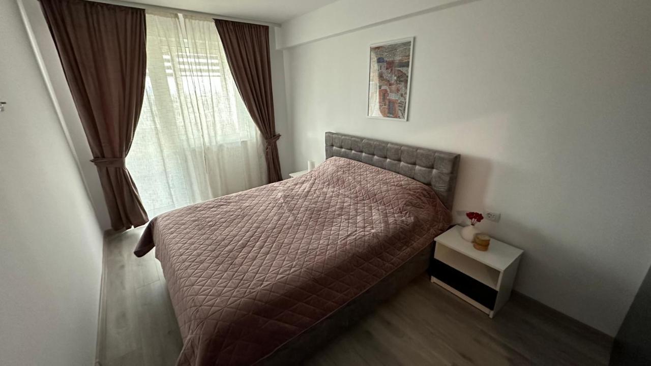 Apartament Lux Bacovia 2 Lägenhet Bacău Exteriör bild