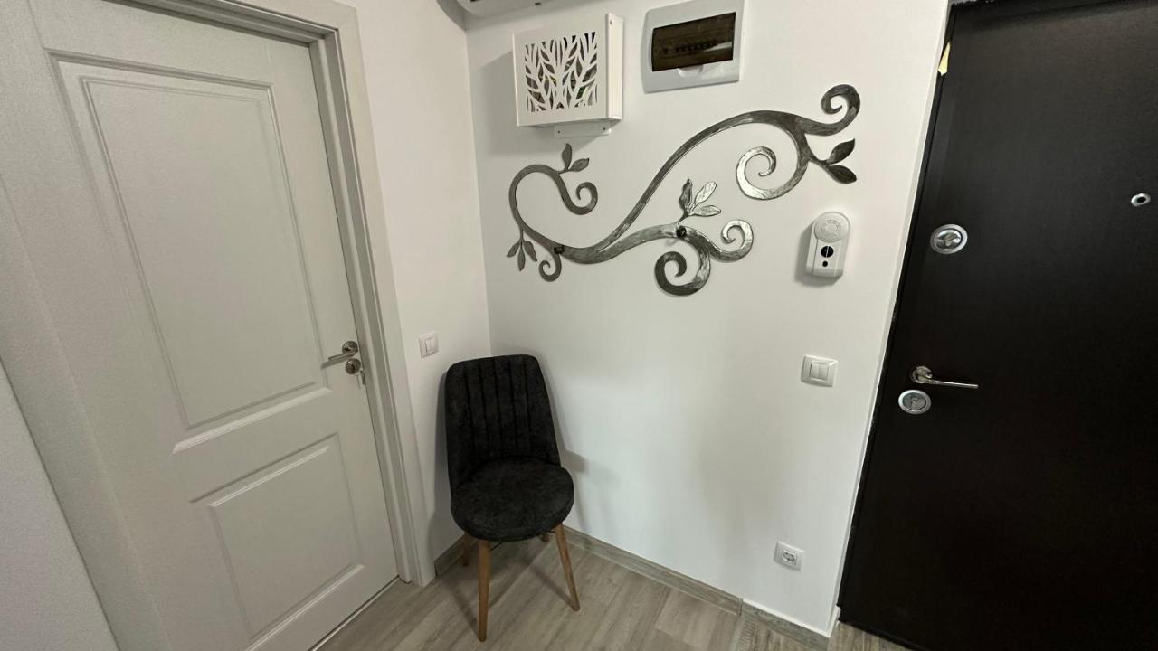 Apartament Lux Bacovia 2 Lägenhet Bacău Exteriör bild