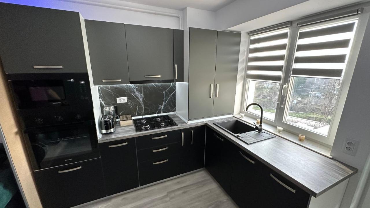 Apartament Lux Bacovia 2 Lägenhet Bacău Exteriör bild